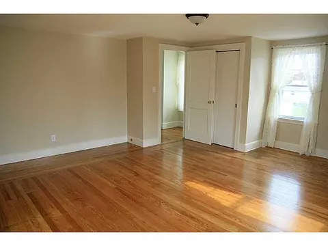 131 Harmony Ct, Warwick, RI 02889 photo 7