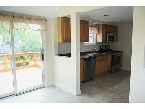 131 Harmony Ct, Warwick, RI 02889 photo 13