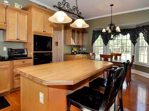 11 Estate Dr, Exeter, RI 02822 photo 3