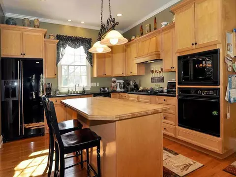 11 Estate Dr, Exeter, RI 02822 photo 4