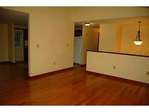 33 Arland Ct, Woonsocket, RI 02895 photo 6
