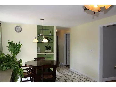 222 Asylum Rd, Warwick, RI 02886 photo 7