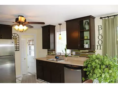 222 Asylum Rd, Warwick, RI 02886 photo 5