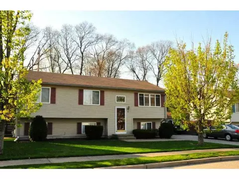 41 Emily Ln, Warwick, RI 02886 photo 1