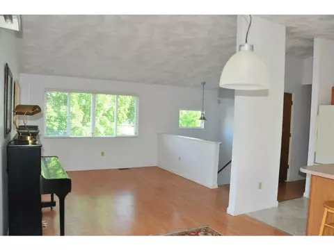 41 Emily Ln, Warwick, RI 02886 photo 6