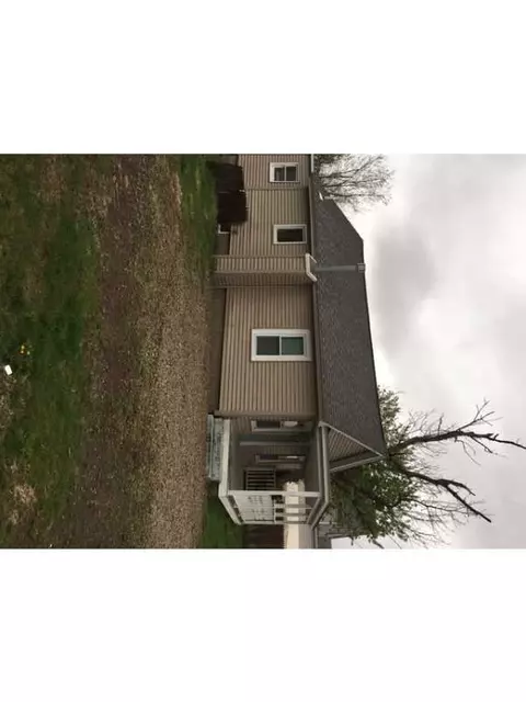 24 Eton Ave, Warwick, RI 02889 photo 2