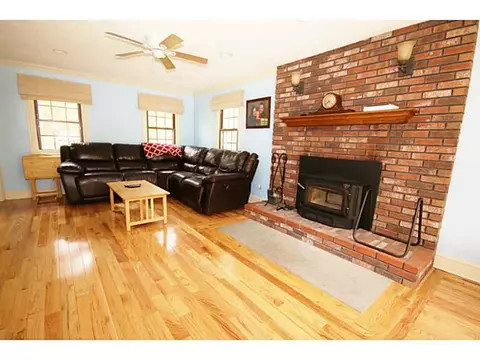 504 Douglas Hook Rd, Glocester, RI 02814 photo 11