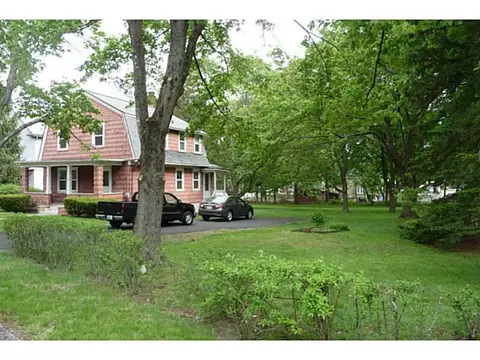 26 North St, Warwick, RI 02886 photo 3