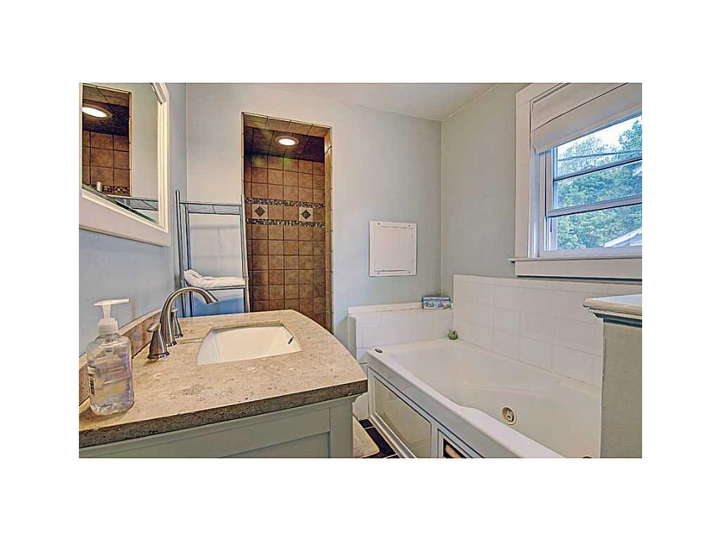 363 Dunlap St, Woonsocket, RI 02895 photo 17