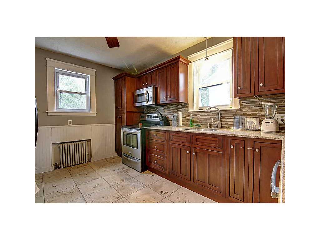 363 Dunlap St, Woonsocket, RI 02895 photo 11