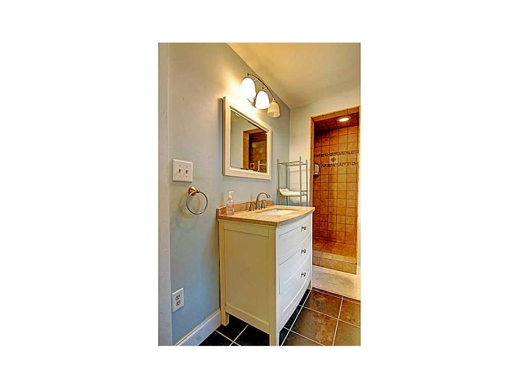 363 Dunlap St, Woonsocket, RI 02895 photo 18