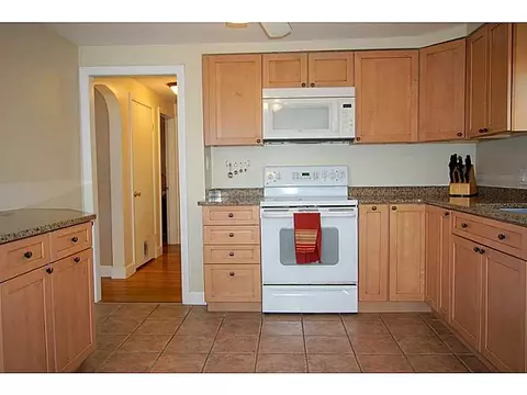75 Hardwick St, Warwick, RI 02889 photo 8