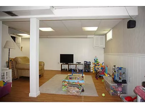 75 Hardwick St, Warwick, RI 02889 photo 21