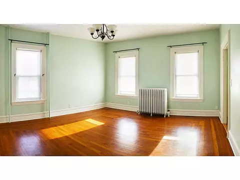 521 June St, Fall River, MA 02720 photo 4