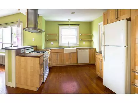 521 June St, Fall River, MA 02720 photo 6