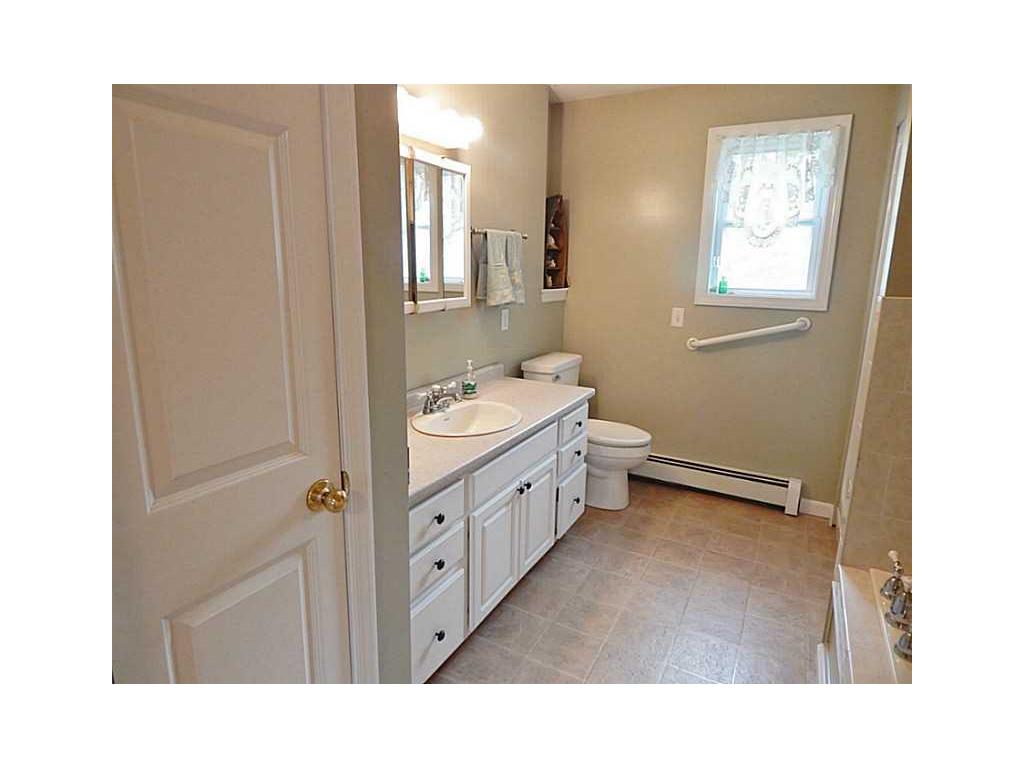 9 Brookview Ct, Westerly, RI 02891 photo 13