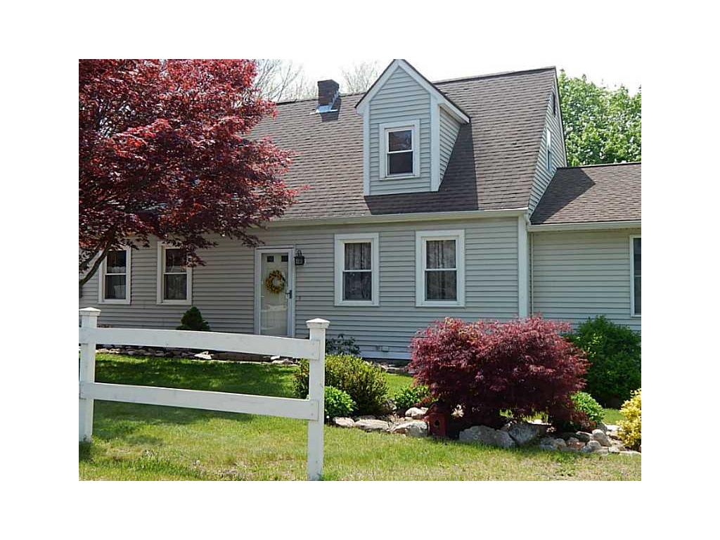 9 Brookview Ct, Westerly, RI 02891 photo 2