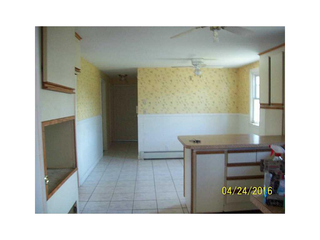 118 Grassmere St, Warwick, RI 02889 photo 4