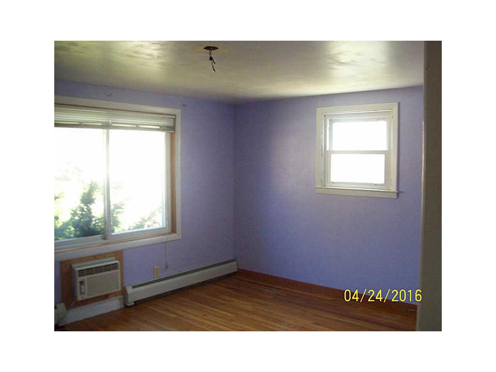 118 Grassmere St, Warwick, RI 02889 photo 5