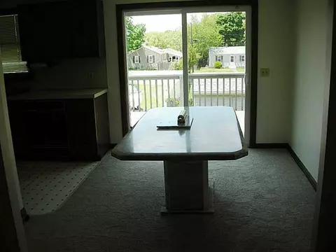 55 Grimshaw Pl, Warwick, RI 02889 photo 8