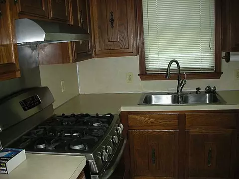 55 Grimshaw Pl, Warwick, RI 02889 photo 10
