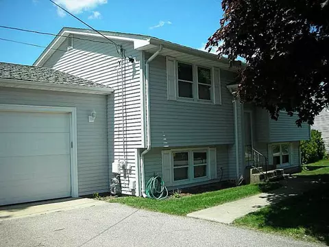 55 Grimshaw Pl, Warwick, RI 02889 photo 2