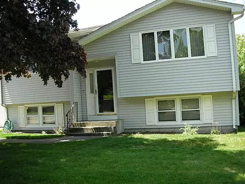 55 Grimshaw Pl, Warwick, RI 02889 photo 1