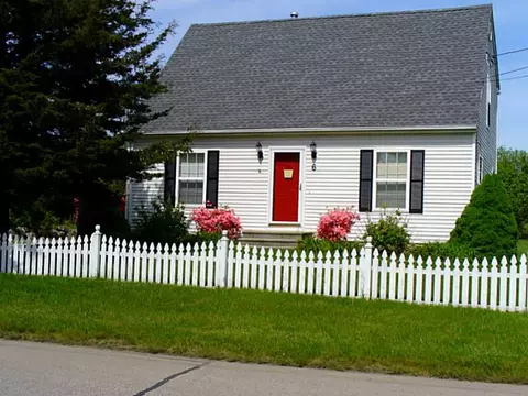 6 Setting Sun Dr, Westerly, RI 02891 photo 1