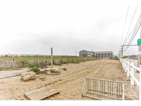 14 Uzzi Ave, Westerly, RI 02891 photo 20