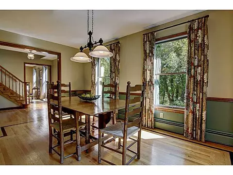 4 Hillside Rd, Cumberland, RI 02864 photo 3