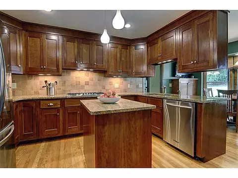 4 Hillside Rd, Cumberland, RI 02864 photo 11
