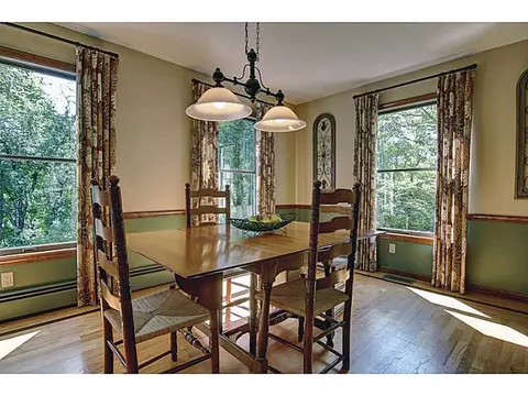 4 Hillside Rd, Cumberland, RI 02864 photo 2
