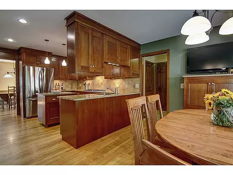 4 Hillside Rd, Cumberland, RI 02864 photo 9