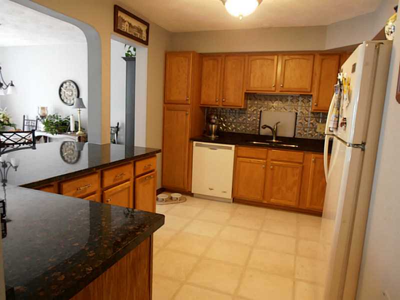 502 Brookhaven Ln, Woonsocket, RI 02895 photo 1
