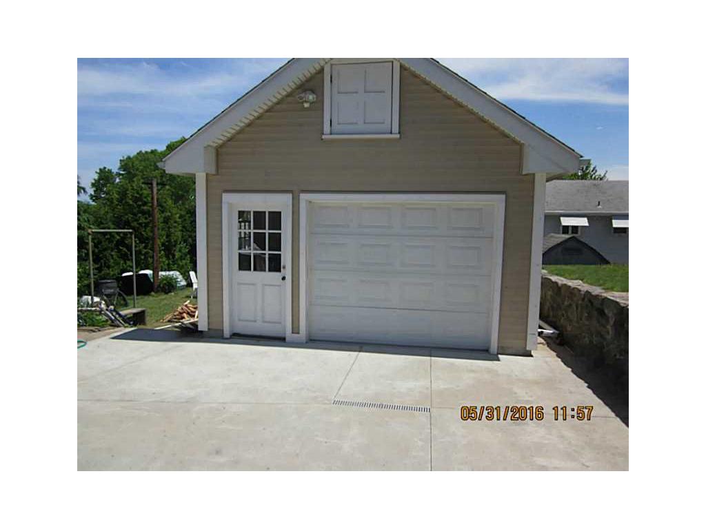 226 Joffre Ave, Woonsocket, RI 02895 photo 6