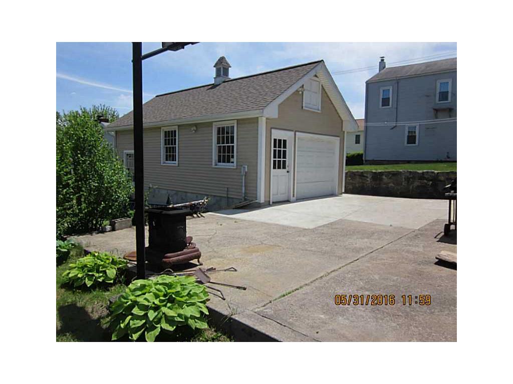 226 Joffre Ave, Woonsocket, RI 02895 photo 7