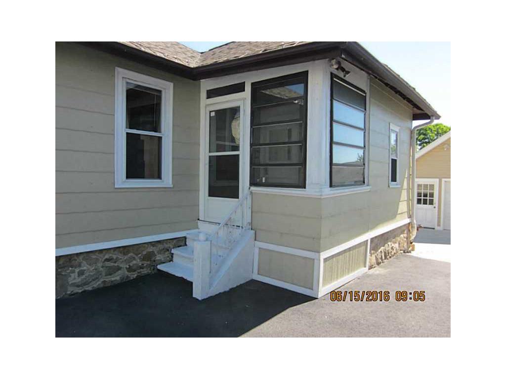 226 Joffre Ave, Woonsocket, RI 02895 photo 4