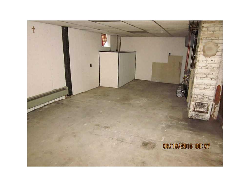 226 Joffre Ave, Woonsocket, RI 02895 photo 17