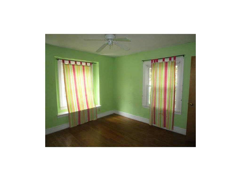 162 Thomas St, Woonsocket, RI 02895 photo 9