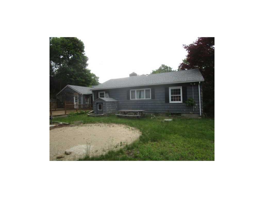 162 Thomas St, Woonsocket, RI 02895 photo 3