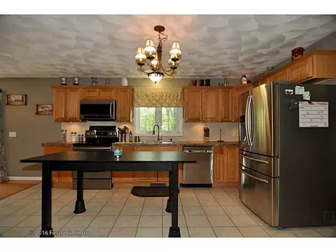 1 Balcom Rd, Foster, RI 02825 photo 2