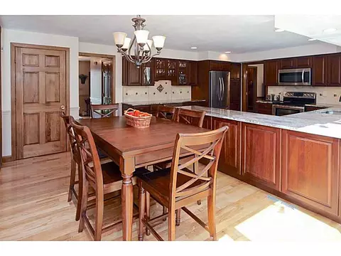 165 Plain St, Rehoboth, MA 02769 photo 10