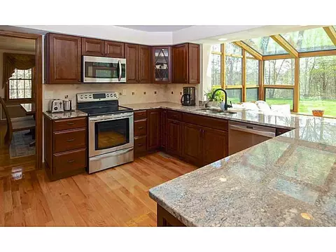 165 Plain St, Rehoboth, MA 02769 photo 8