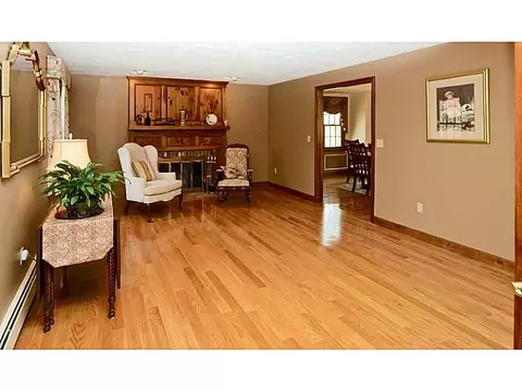 165 Plain St, Rehoboth, MA 02769 photo 4