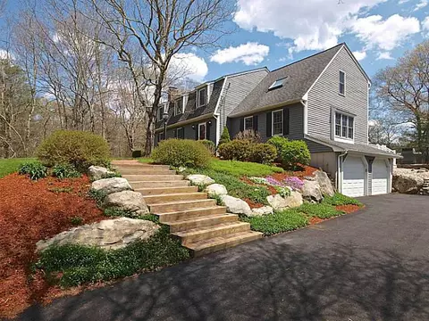 165 Plain St, Rehoboth, MA 02769 photo 2