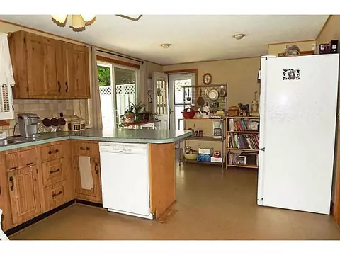 740 Ray St, Fall River, MA 02720 photo 3