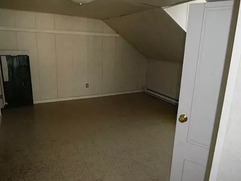 32 Bentley St, Woonsocket, RI 02895 photo 9