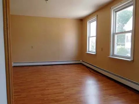 32 Bentley St, Woonsocket, RI 02895 photo 4
