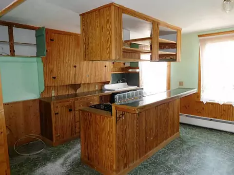 32 Bentley St, Woonsocket, RI 02895 photo 2