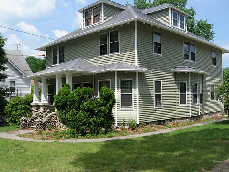 26 Gaskill St, Woonsocket, RI 02895 photo 1